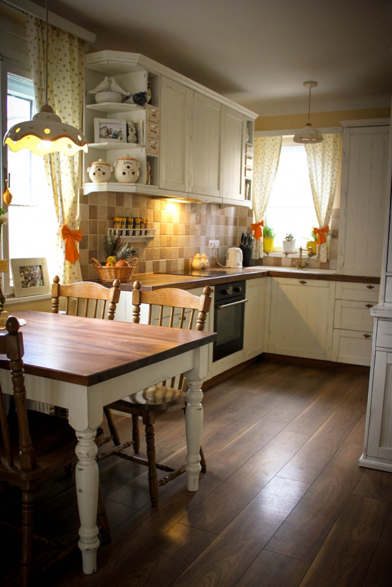 Masivna mizna plošča in pult